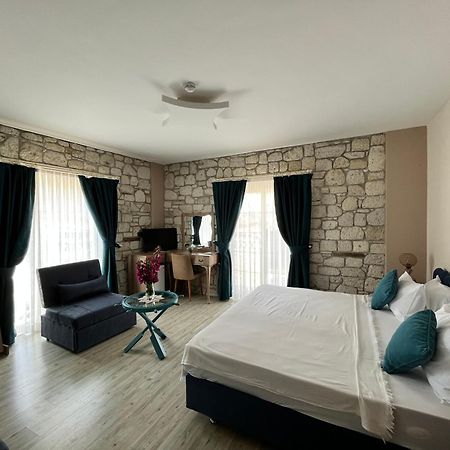 F&G Butik Hotel Алачати Экстерьер фото