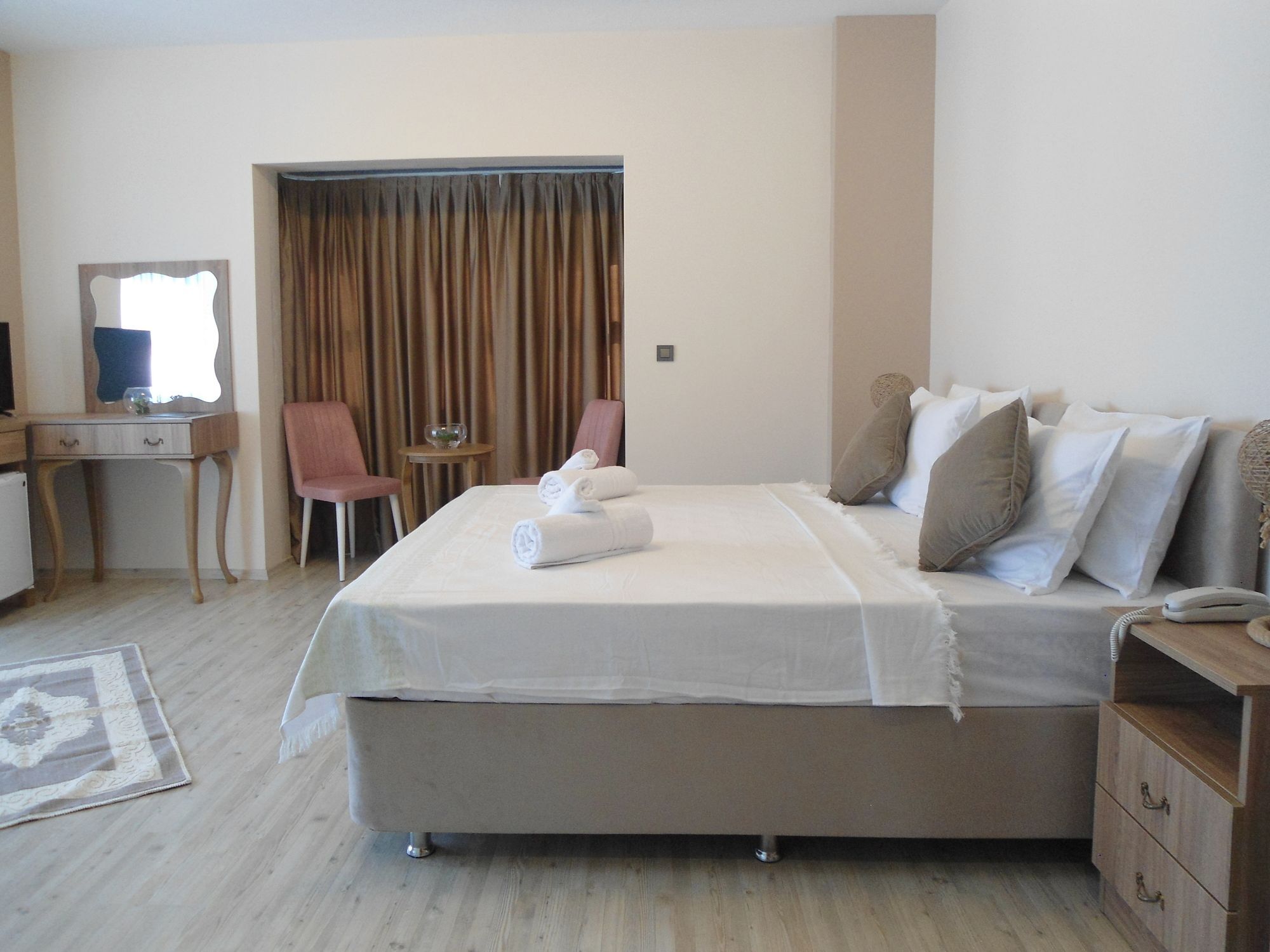 F&G Butik Hotel Алачати Экстерьер фото